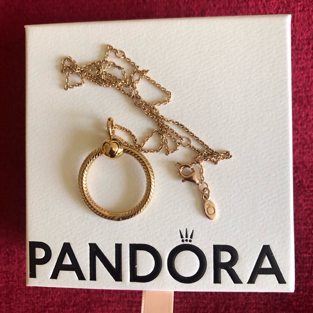 Authentic Pandora Circle Pendant With Chain 14K Rose Gold Plated.NWOT.